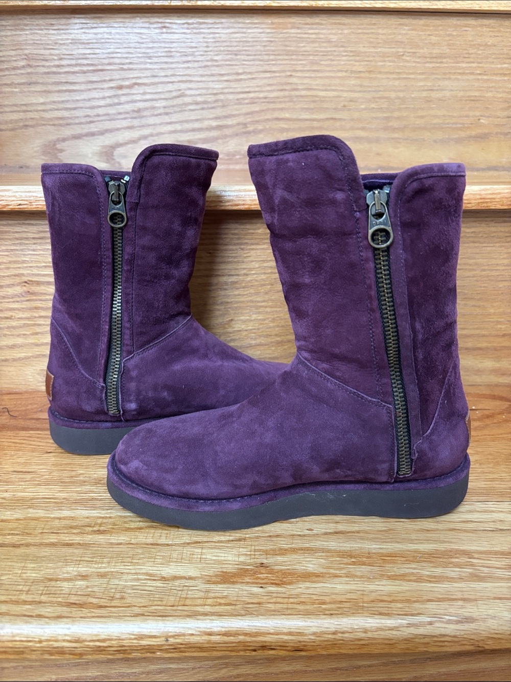 UGG Sheepskin Zip Boots Plum Purple Women’s Size 5